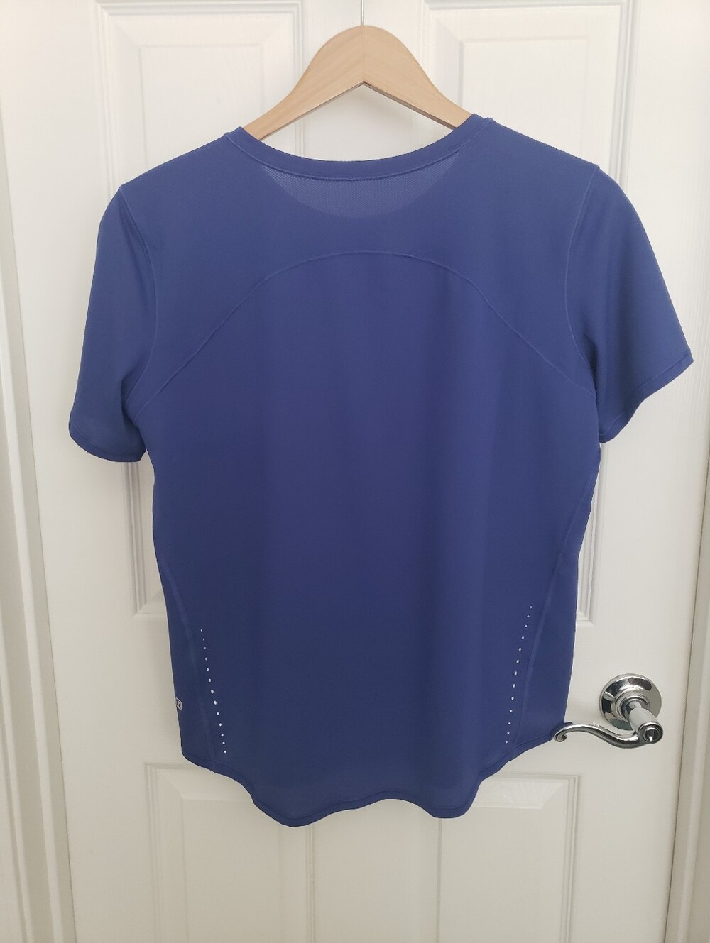 Lululemon Mesh Training short sleeve - Picture 2 of 3